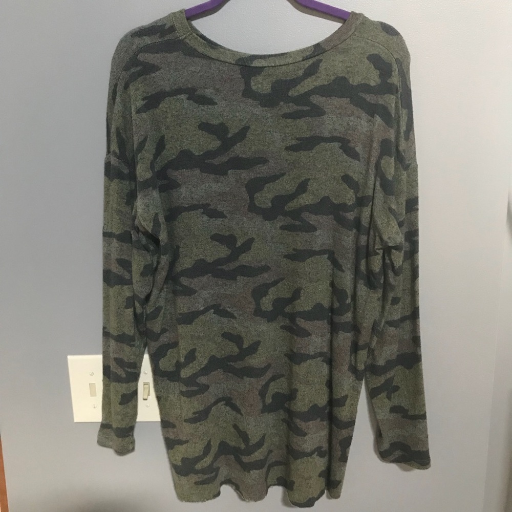 American Eagle Camo crewneck sweater